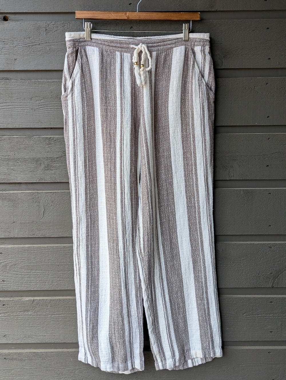 Soft Surroundings Stripe Linen Bahama Britches Pants Taupe Gray White Medium